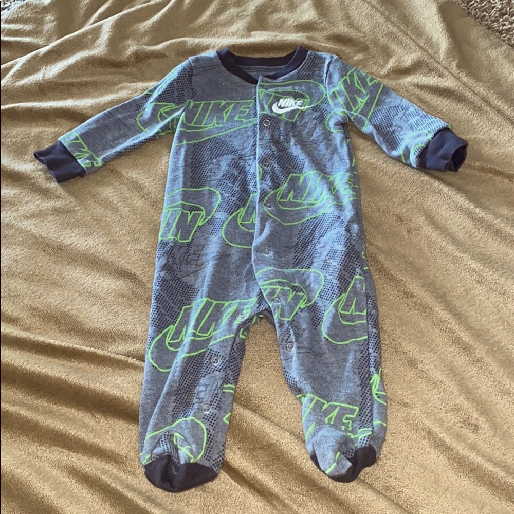 Long sleeve pajamas